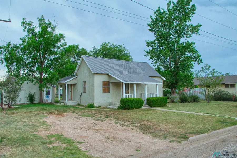 217 W 14th St, Portales, NM 88130 - #2