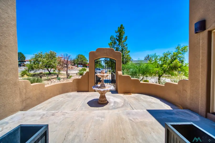 3706 Brentwood, Carlsbad, NM 88220 - #3