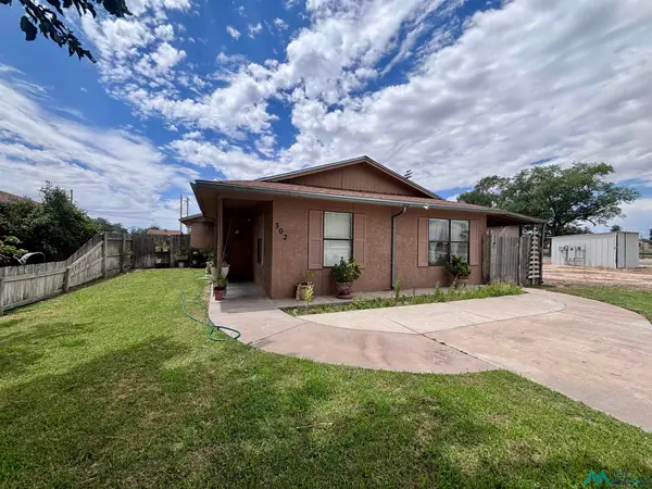 302 Butler St, Dexter, NM 88230