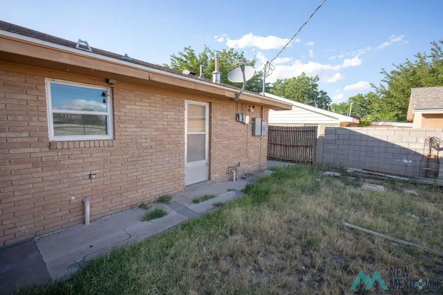 2113 Barnett Dr, Roswell, NM 88203 - #3