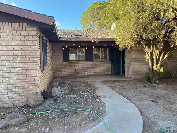 5985 SE Chorolais Rd Se, Deming, NM 88033-8803