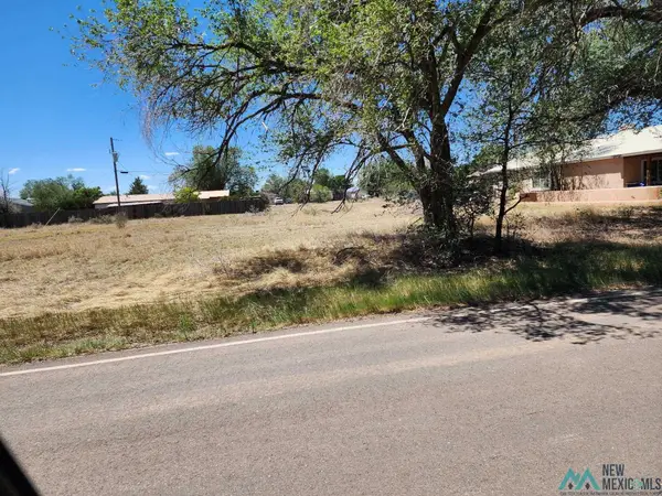 Center Ave, Moriarty, NM 87035
