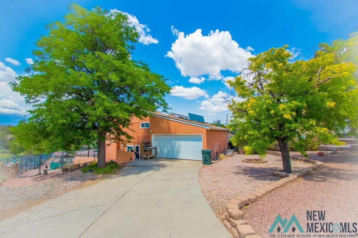 301 Canoncito Ave, Gallup, NM 87301 - #1