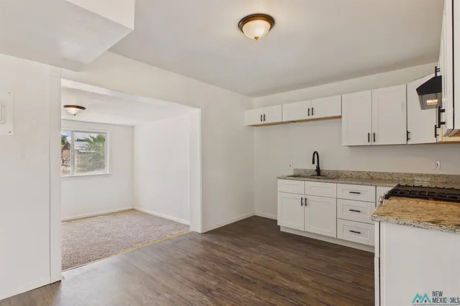 1008 W Summit St, Roswell, NM 88203 - #2