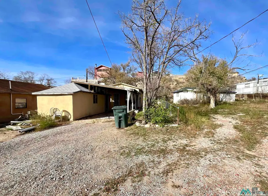 114 W Adams Ave, Gallup, NM 87301 - #2