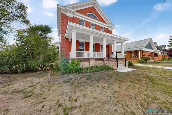 1031 6th St, Las Vegas, NM 87701