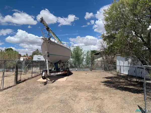327 Mescal Dr, Elephant Butte, NM 87935