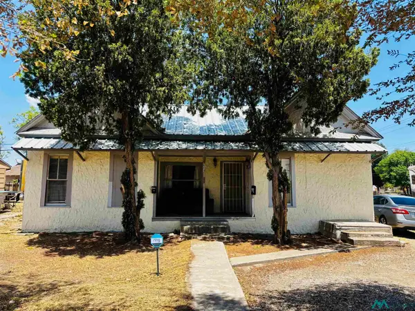609 W 8th St, Roswell, NM 88201