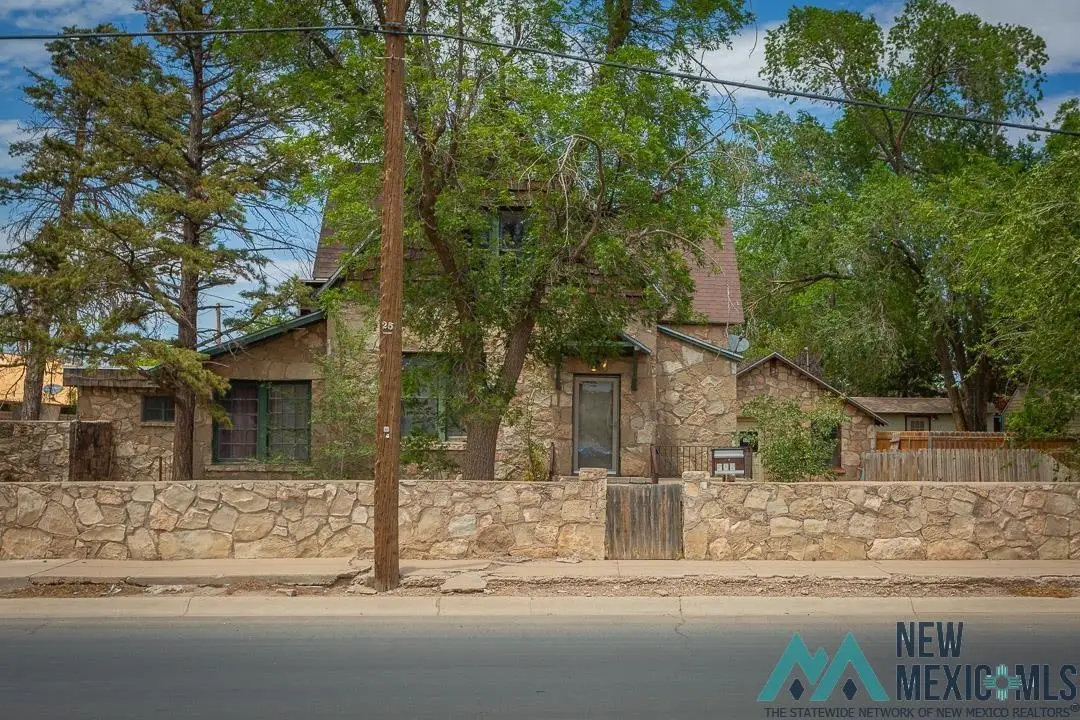 505 W College, Roswell, NM 88201 - #1
