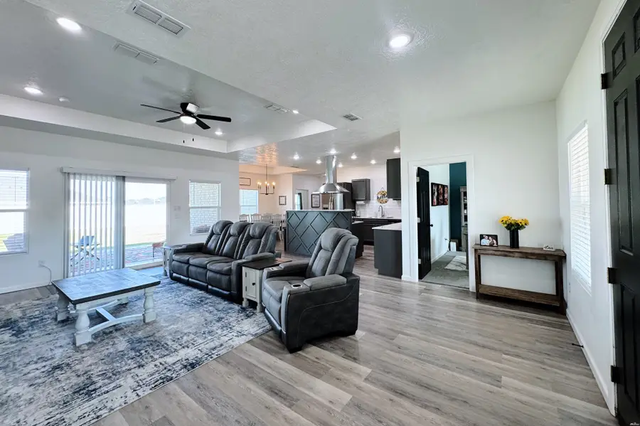 3609 Woodlark, Clovis, NM 88101 - #3
