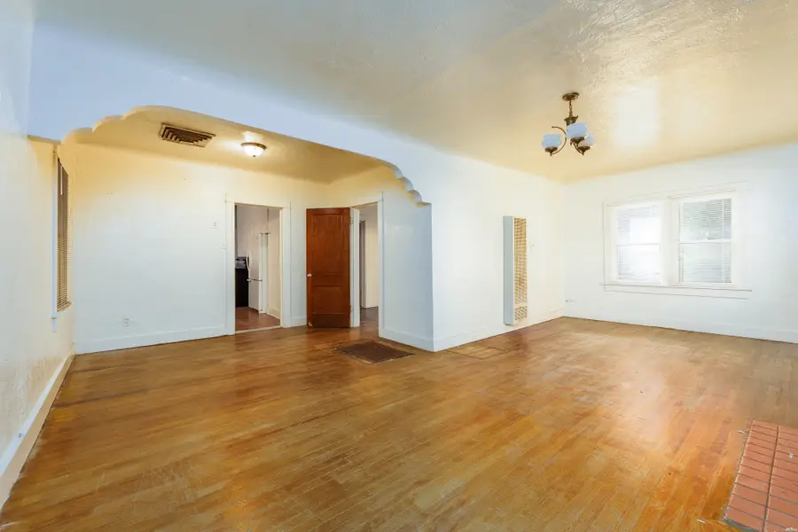 1019 Pile, Clovis, NM 88101 - #3