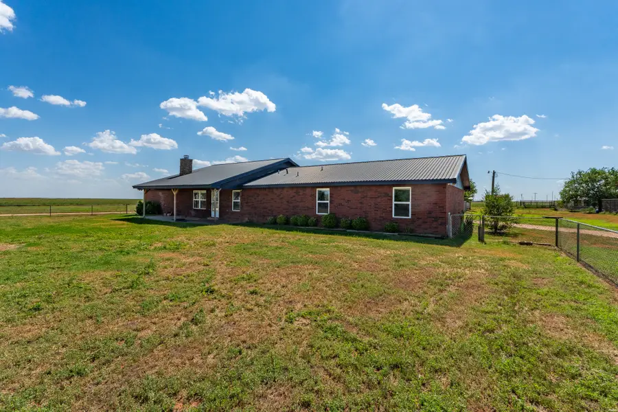296 N Roosevelt Rd. G, Texico, NM 88135 - #3