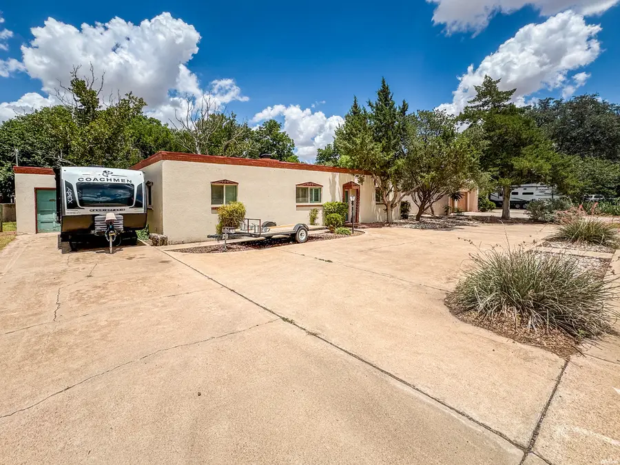 616 Mesa St, Hobbs, NM 88240 - #3
