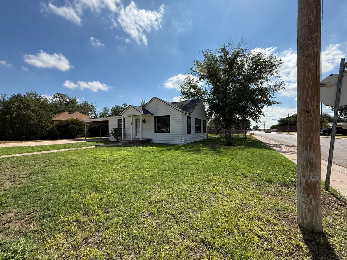 817 S Fifth St, Artesia, NM 88210 - #1