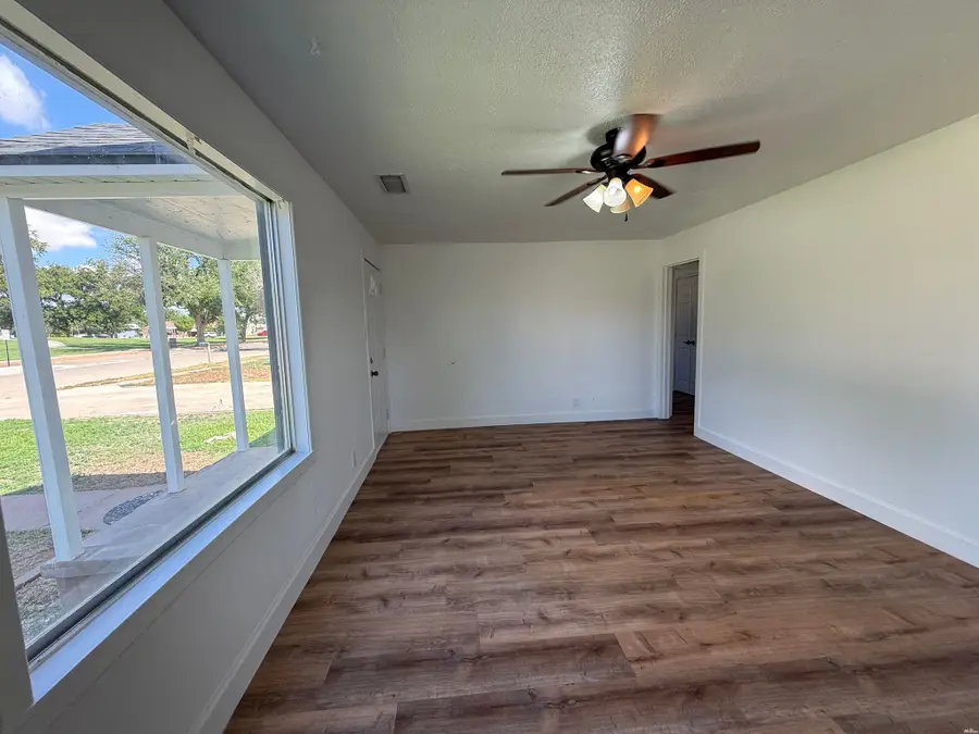 817 S Fifth St, Artesia, NM 88210 - #3