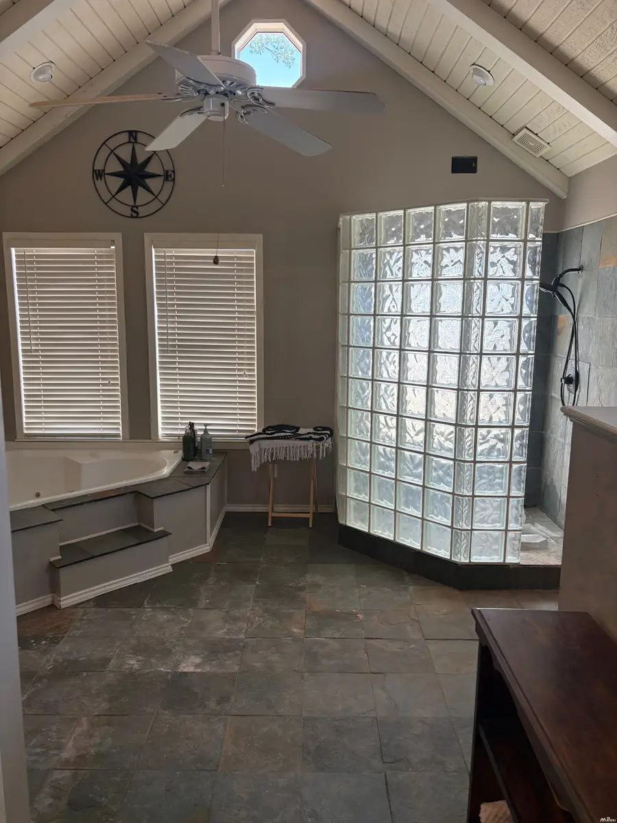 605 E Corbett St, Hobbs, NM 88240 - #2