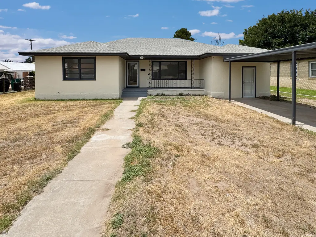 311 N 6th St, Lovington, NM 88260 - #1
