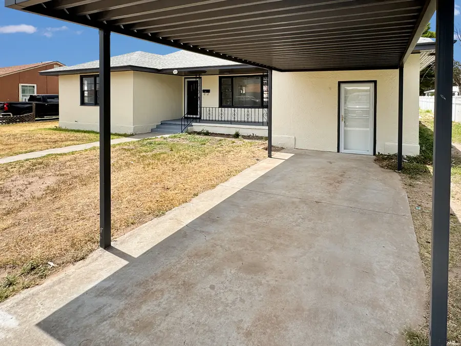 311 N 6th St, Lovington, NM 88260 - #3