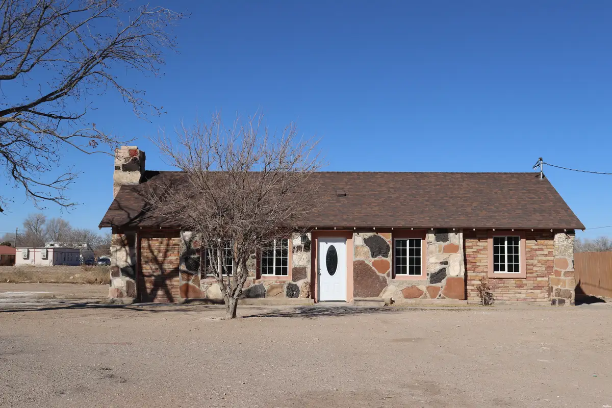 509 W 16th St, Roswell, NM 88201 - #1