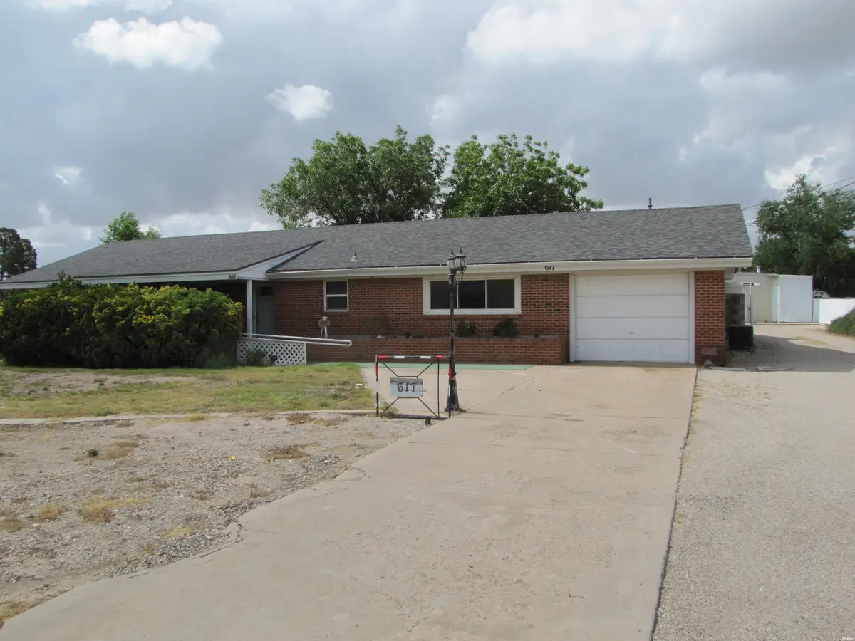617 Broom Dr, Hobbs, NM 88240 - #1