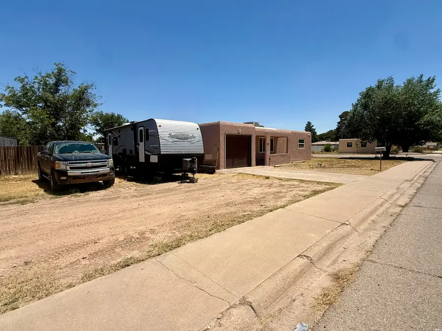 1107 S 11th St, Artesia, NM 88210 - #3