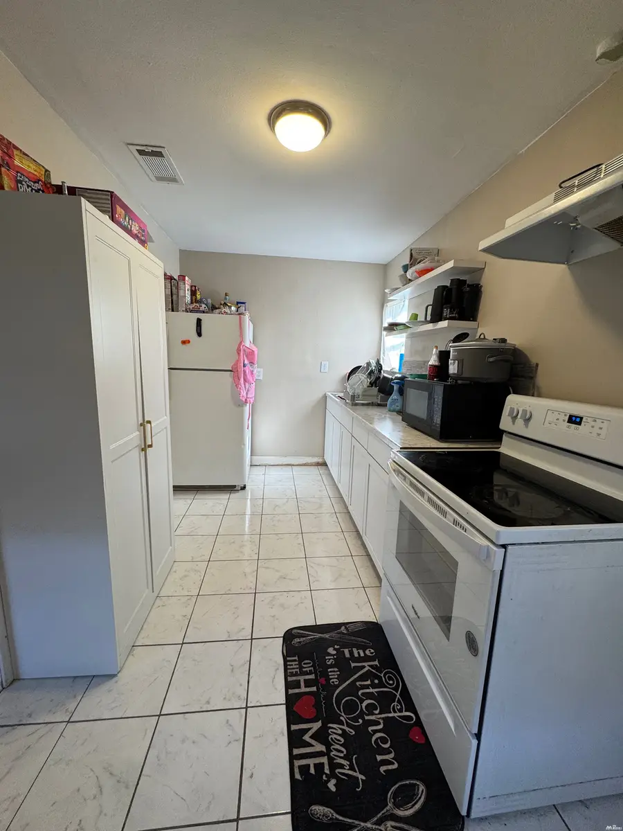 915 N Mesa St, Carlsbad, NM 88220 - #2