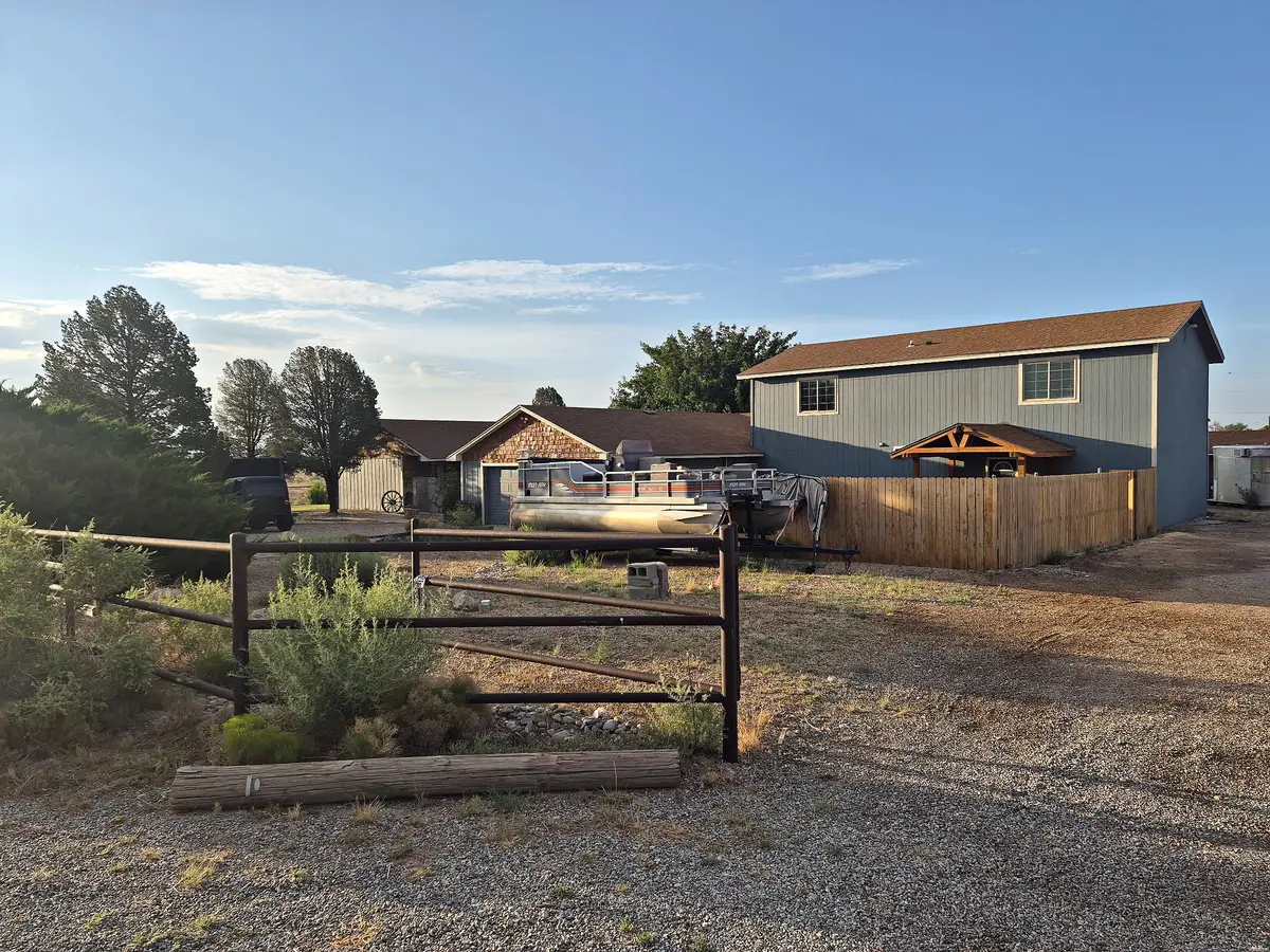 2406 Walker Rd, Roswell, NM 88201 - #1
