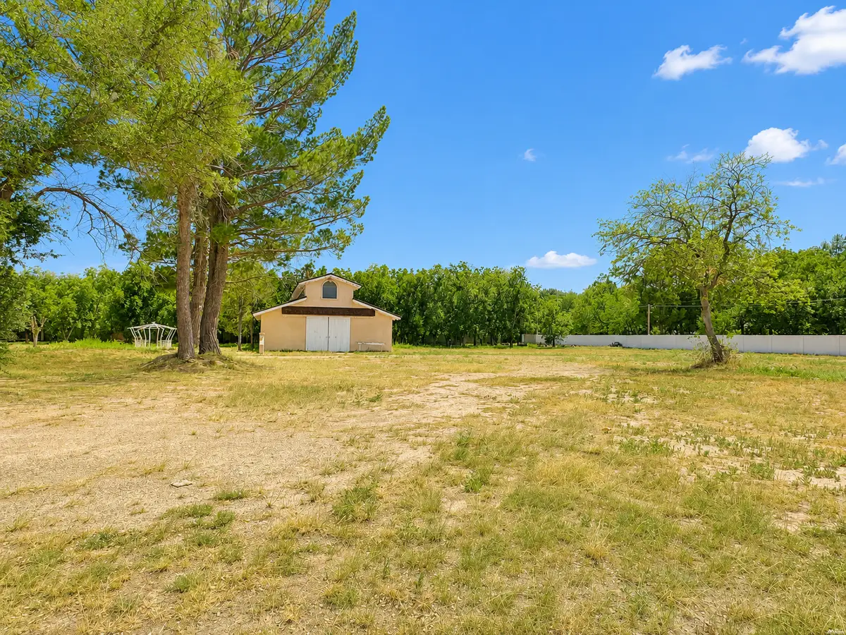 2306 W 27th St, Roswell, NM 88201 - #1