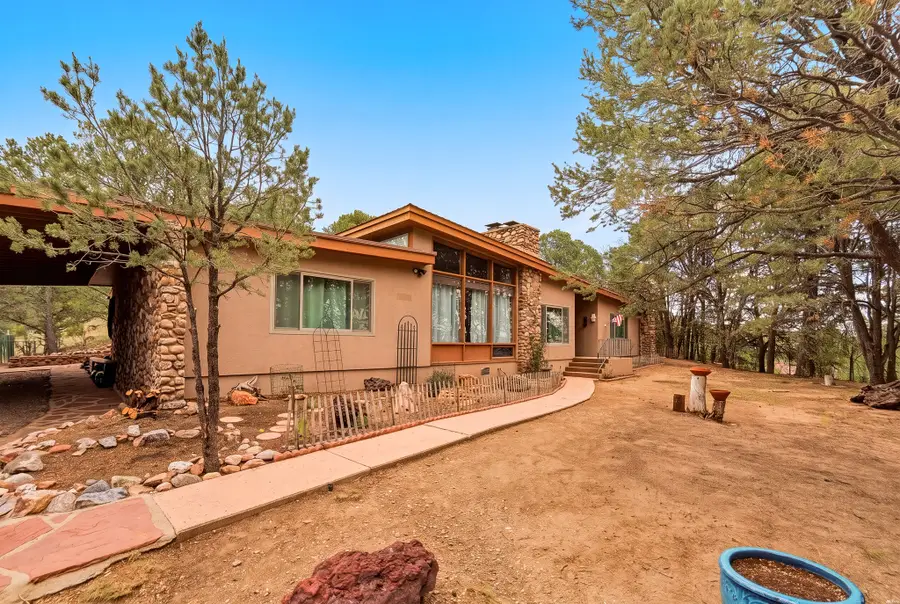 1319 Park Hill St, Raton, NM 87740 - #3