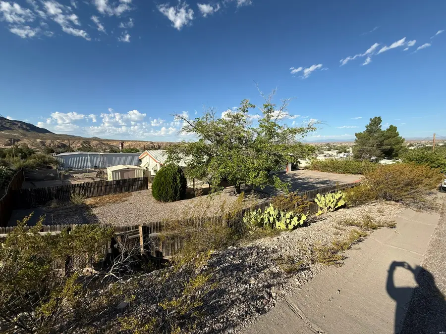 1065 E 4th Ave, Truth Or Consequences, NM 87901 - #3