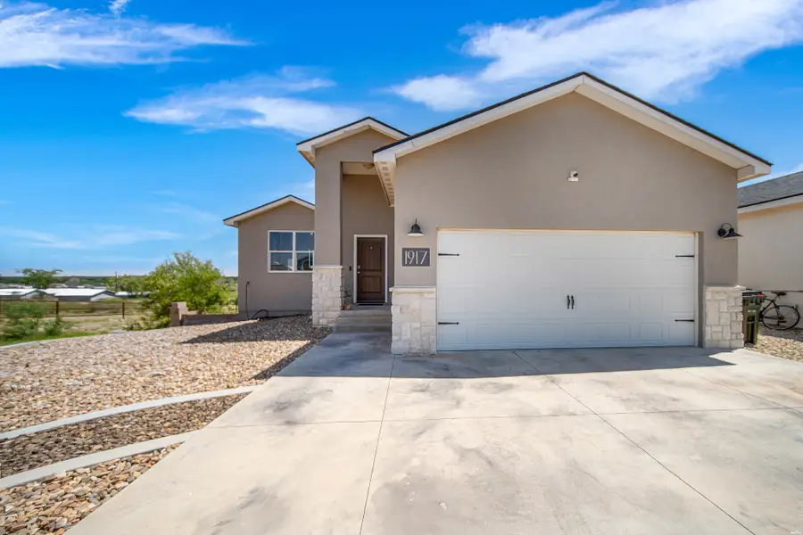 1917 Diamond Dr, Carlsbad, NM 88220 - #2