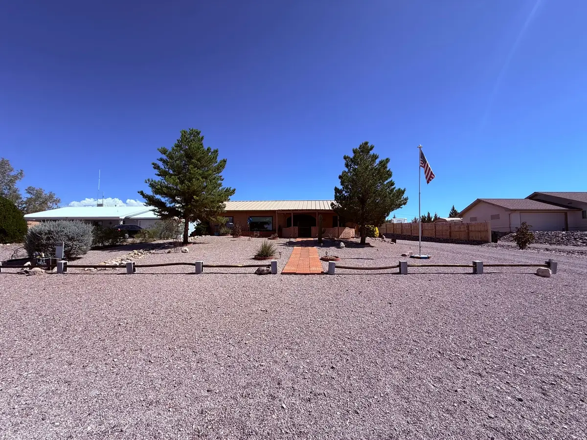 215 Hallmark St, Elephant Butte, NM 87935 - #1