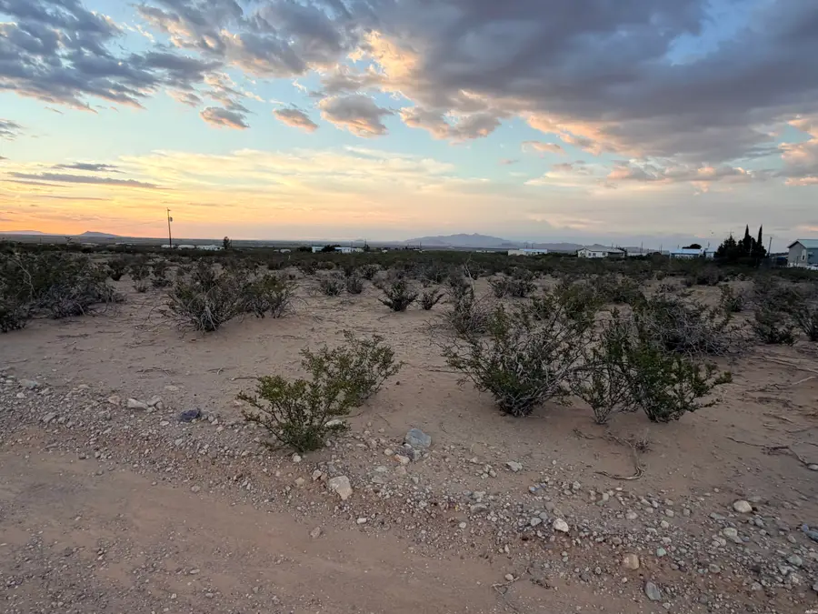 1 Del Sol Rd Se, Deming, NM 88031 - #2