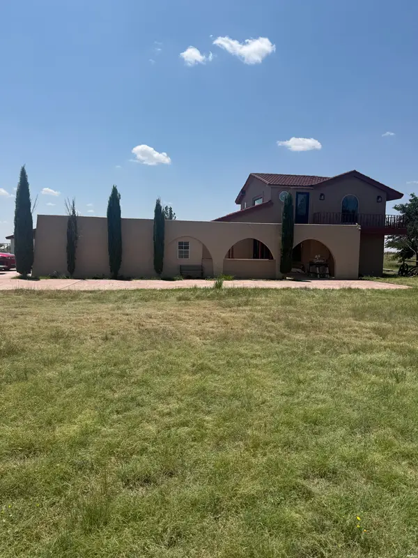 2221 W Avenue R, Lovington, NM 88260