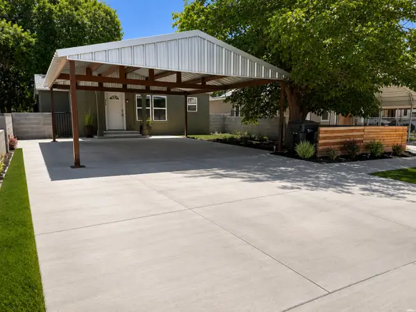 216 N Lake St, Carlsbad, NM 88220