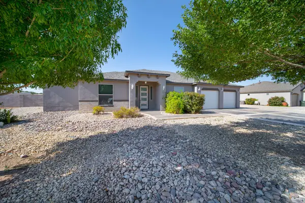320 Warachie Ln, Carlsbad, NM 88220