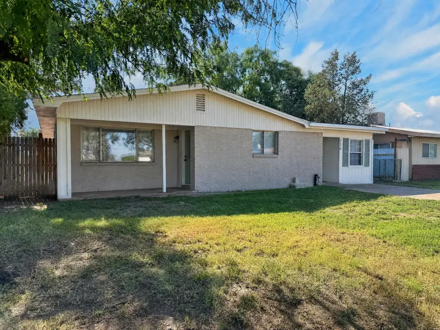716 S Cedar Ave, Roswell, NM 88203 - #2