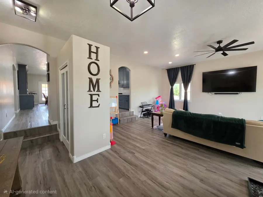 1111 Ridgecrest Ave, Gallup, NM 87301 - #2