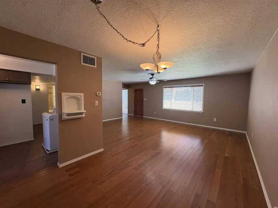 1303 N Country Club Cir, Carlsbad, NM 88220 - #3