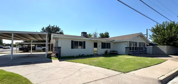 102 W Mesa Dr, Hobbs, NM 88240