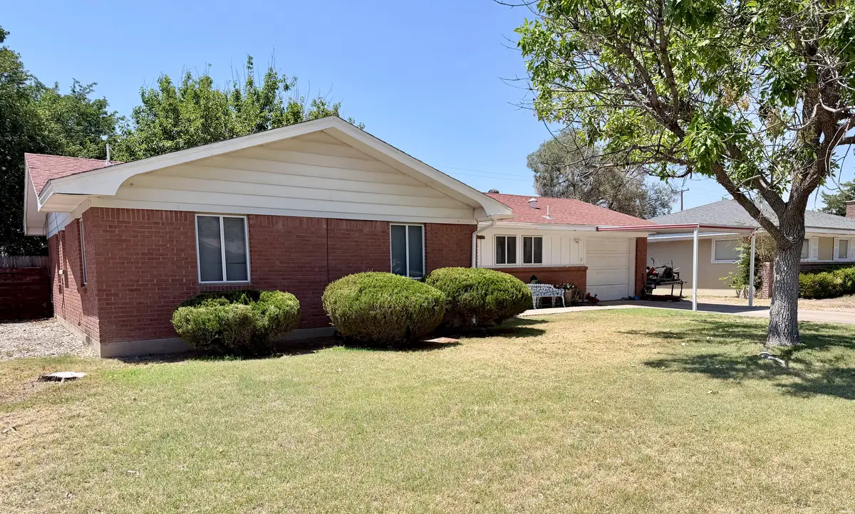 606 E Vista Pkwy, Roswell, NM 88201 - #1