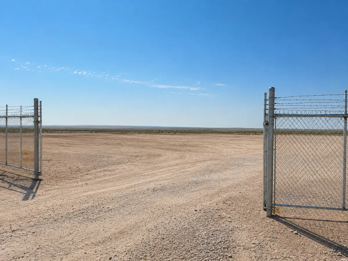 2003 Pitbull Rd, Carlsbad, NM 88220 - #1