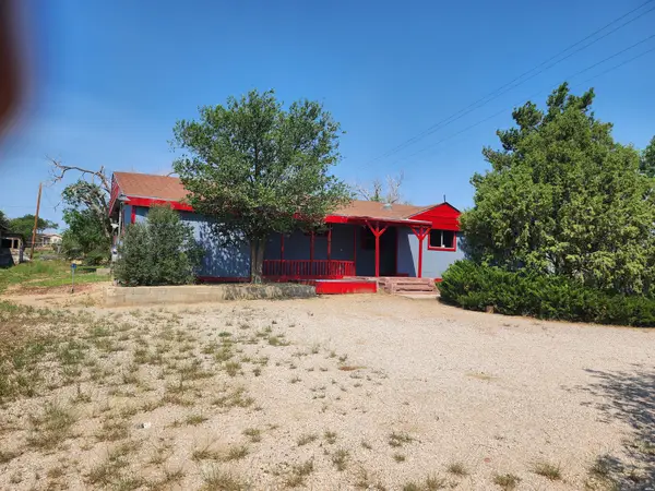 2 La Bah Dr, Yatahey, NM 87375