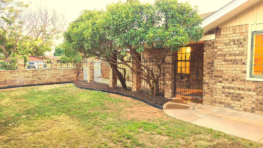 1512 Colonial Pkwy, Clovis, NM 88101 - #2