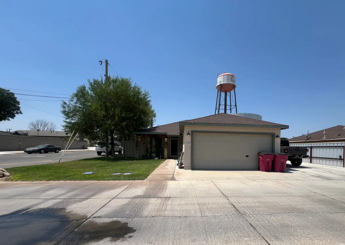 1711 Berkeley Ln, Eunice, NM 88231 - #1