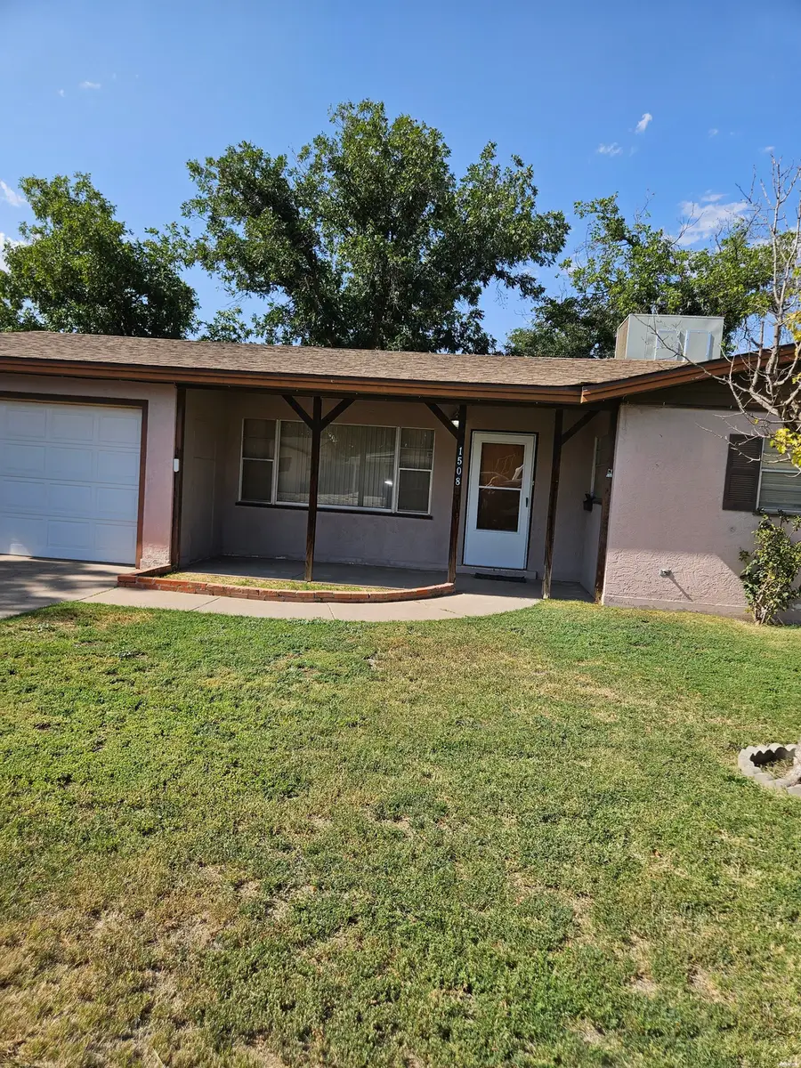 1508 West Ray Ave, Artesia, NM 88210 - #2