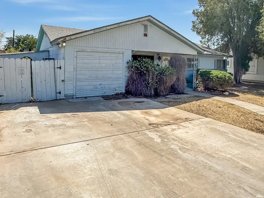 1706 N Brazos Ave, Hobbs, NM 88240 - #2