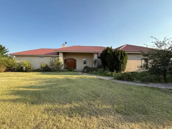 2027 W College Ln, Hobbs, NM 88242