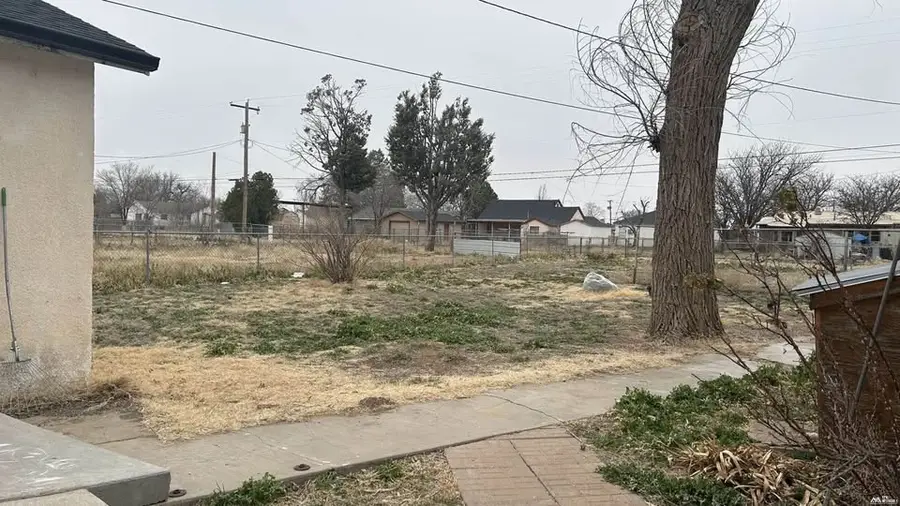 1404 S Ave B, Portales, NM 88130 - #3