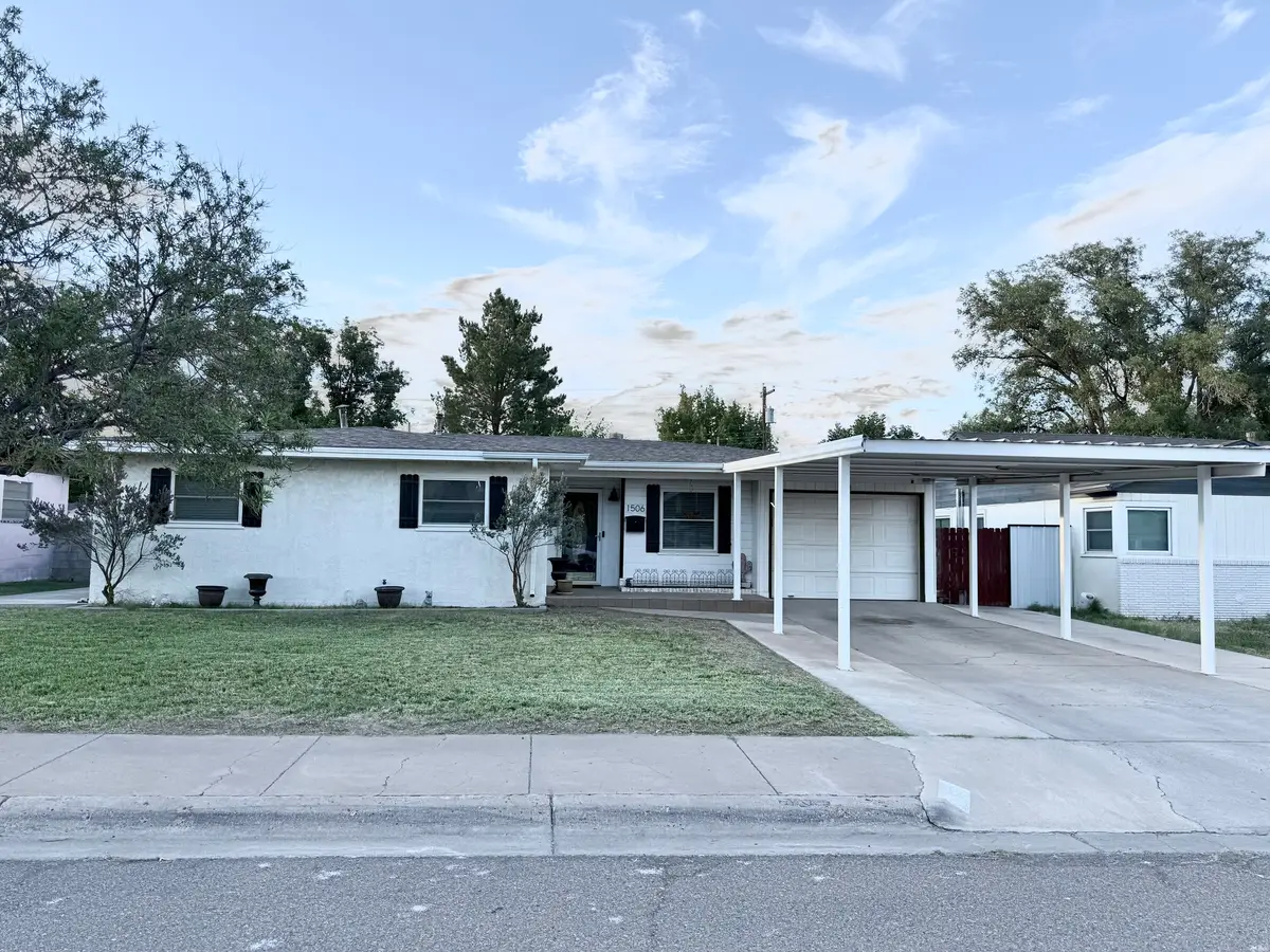1506 W Ray Ave, Artesia, NM 88210 - #1
